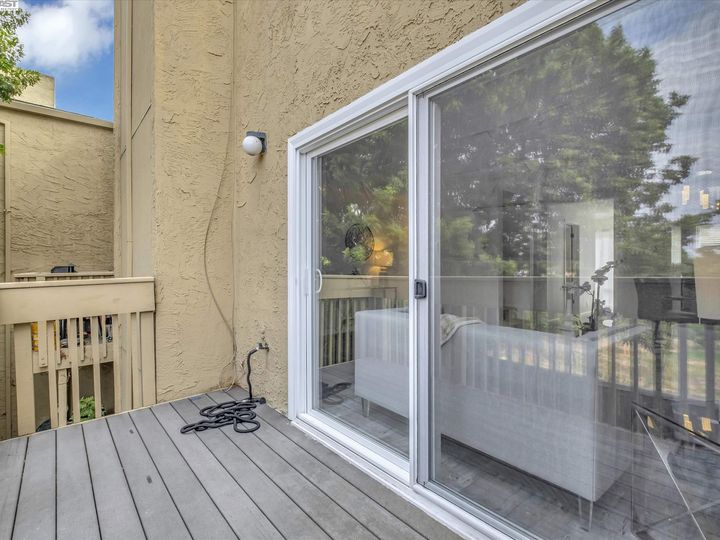 1008 Imperial Pl, Hayward, CA, 94541 Townhouse. Photo 26 of 29