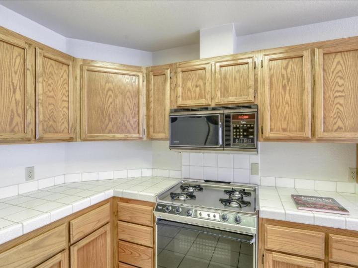 102 Skipjack Ln, Foster City, CA, 94404 Townhouse. Photo 13 of 40