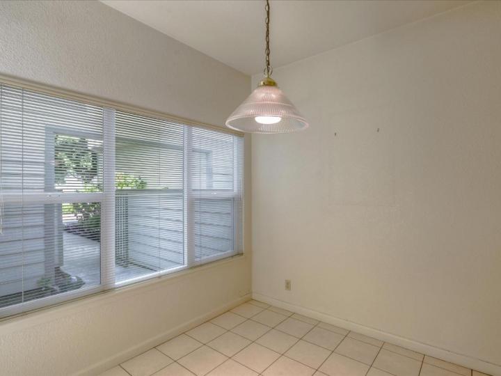 102 Skipjack Ln, Foster City, CA, 94404 Townhouse. Photo 17 of 40