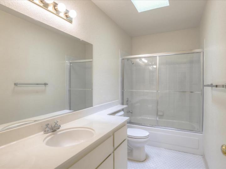 102 Skipjack Ln, Foster City, CA, 94404 Townhouse. Photo 34 of 40