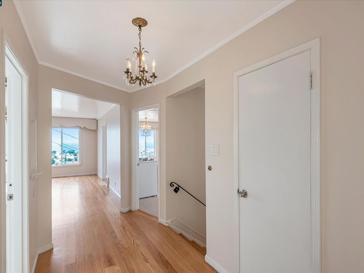 1042 Pacheco St, San Francisco, CA | Golden Gate Heig. Photo 22 of 48