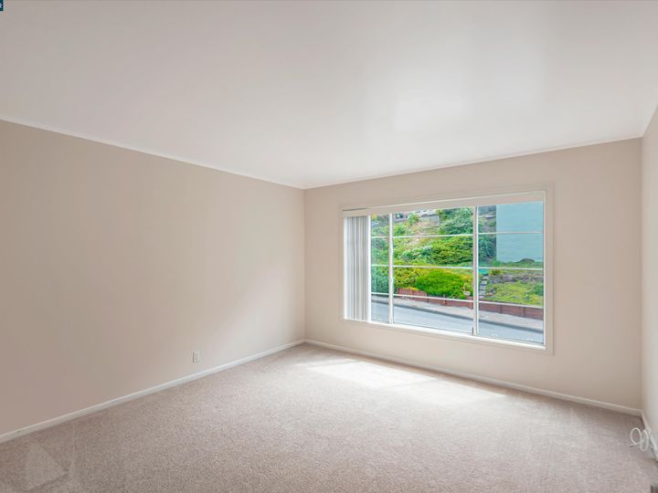 1042 Pacheco St, San Francisco, CA | Golden Gate Heig. Photo 26 of 48