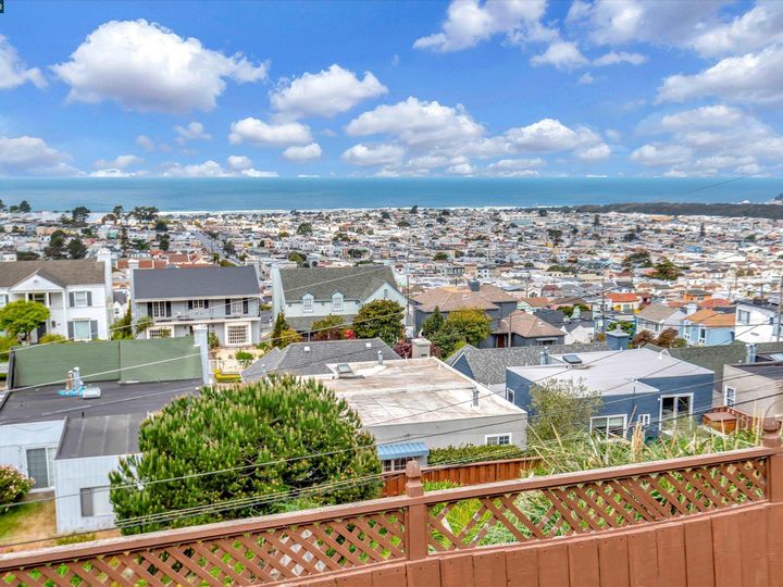 1042 Pacheco St, San Francisco, CA | Golden Gate Heig. Photo 45 of 48