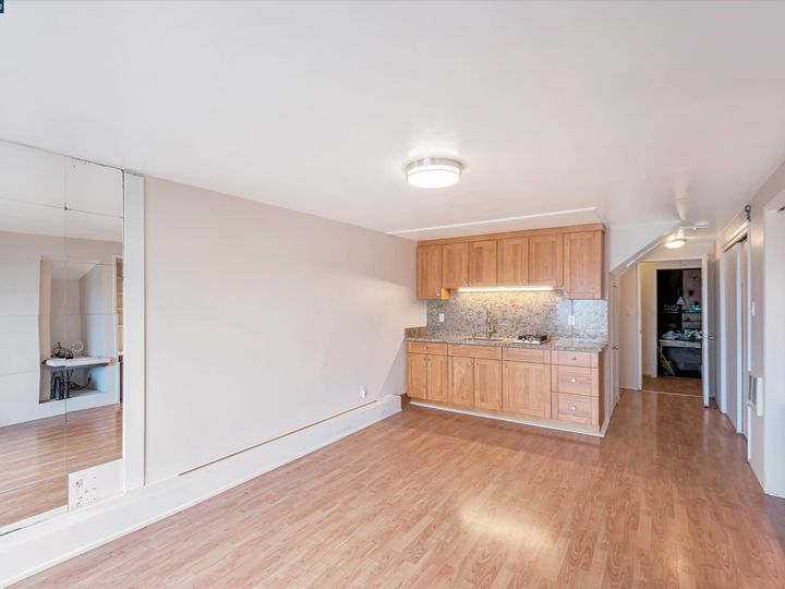 1042 Pacheco St, San Francisco, CA | Golden Gate Heig. Photo 10 of 48