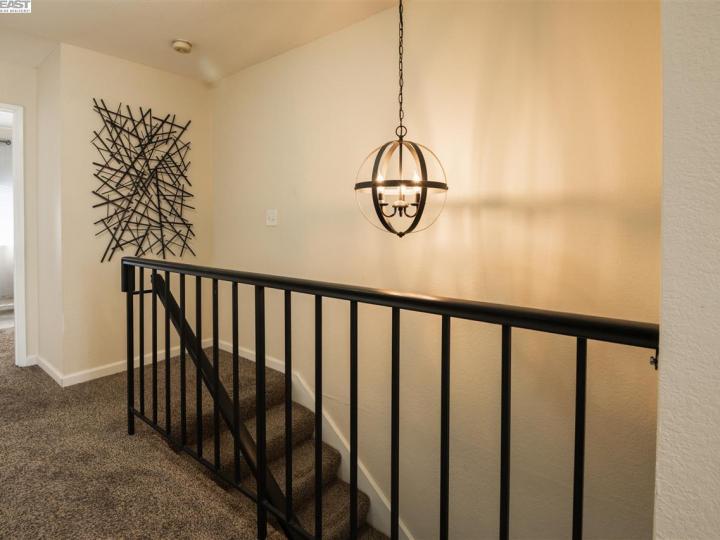 1042 Spring Valley Cmn, Livermore, CA, 94551 Townhouse. Photo 15 of 31