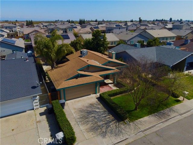 1046 Olds Ave, Livingston, CA | . Photo 4 of 27