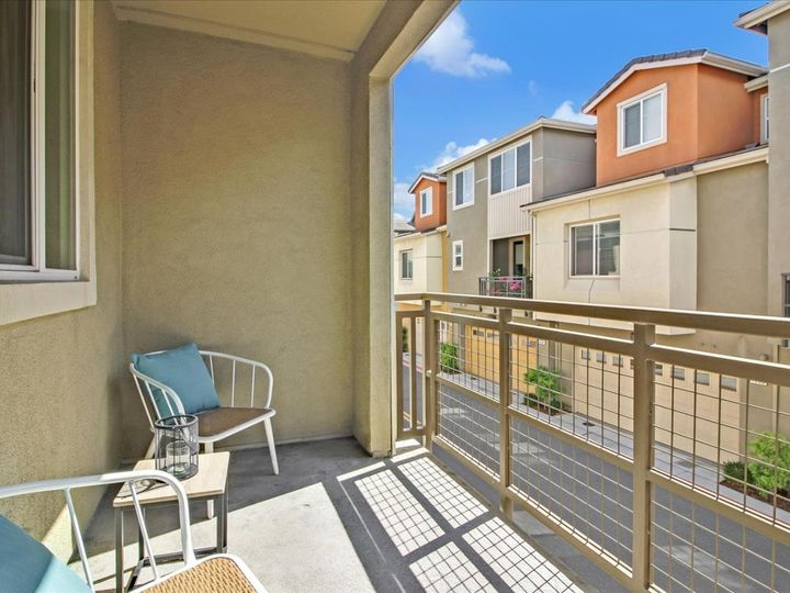 1060 Duane Ct, Sunnyvale, CA, 94085 Townhouse. Photo 38 of 46