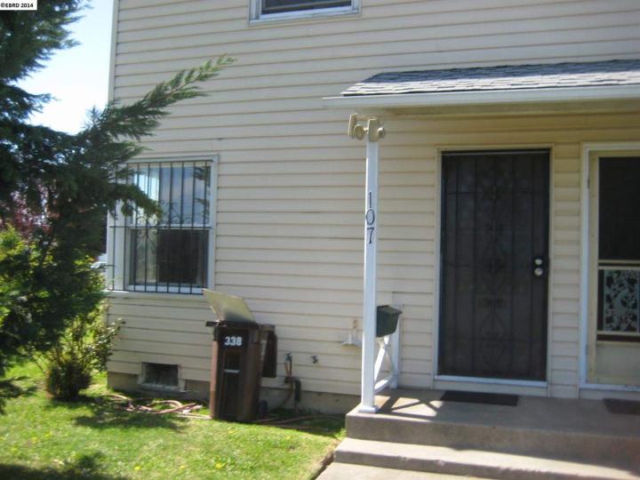 107 Collins St Richmond CA Multi-family home. Photo 6 of 6