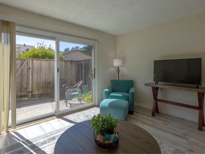 1137 Oddstad Blvd, Pacifica, CA, 94044 Townhouse. Photo 11 of 25