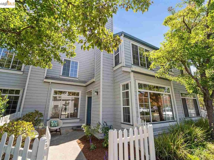 116 Commodore Dr, Richmond, CA, 94804 Townhouse. Photo 1 of 40