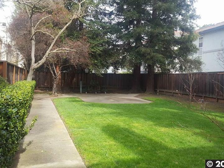 1255 Detroit Ave #13, Concord, CA, 94520 Townhouse. Photo 5 of 24