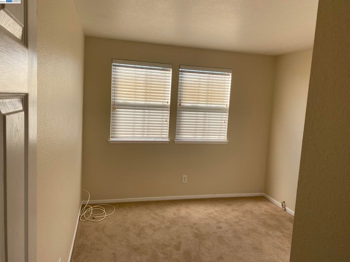 130 Outrigger Dr, Vallejo, CA, 94591 Townhouse. Photo 13 of 29