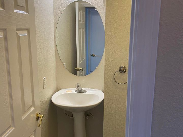130 Outrigger Dr, Vallejo, CA, 94591 Townhouse. Photo 22 of 29