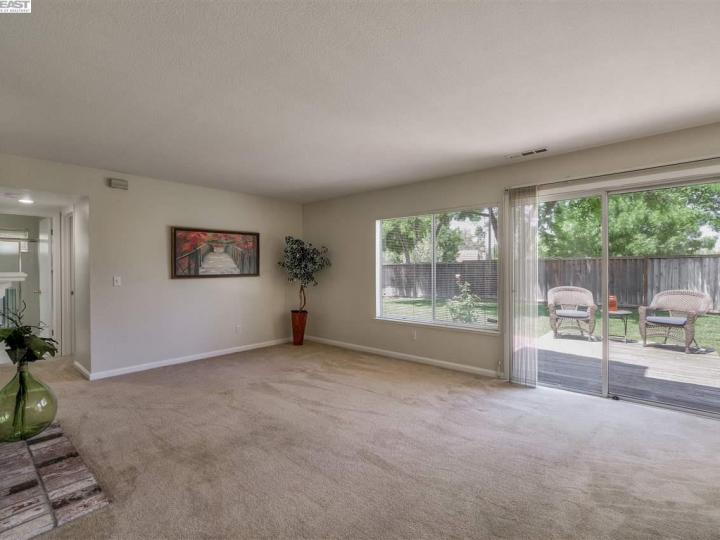 1361 Claremont Dr, Tracy, CA | Hearthstone. Photo 11 of 39
