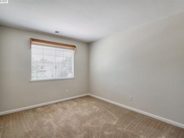 1361 Claremont Dr, Tracy, CA | Hearthstone. Photo 23 of 39