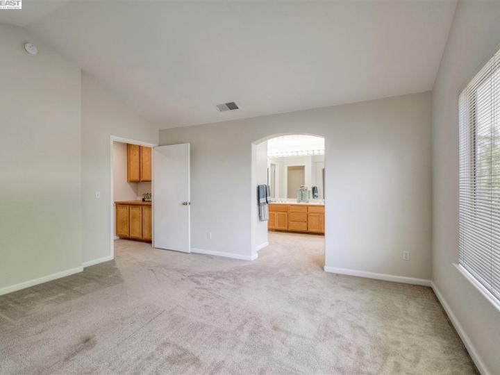 1361 Claremont Dr, Tracy, CA | Hearthstone. Photo 28 of 39