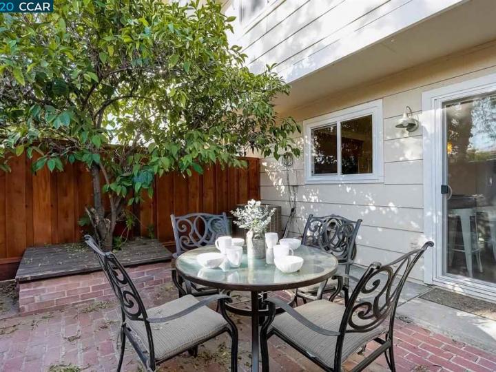 1372 Spring Valley Cmn, Livermore, CA, 94551 Townhouse. Photo 37 of 40