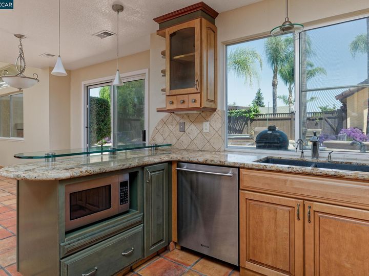 1387 Country Woods Dr, Ripon, CA | . Photo 10 of 35
