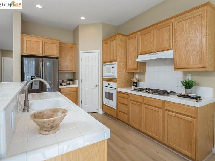 139 Pescara Blvd, Brentwood, CA | Brentwood. Photo 14 of 36