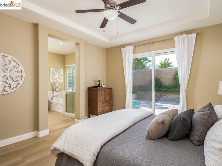 139 Pescara Blvd, Brentwood, CA | Brentwood. Photo 18 of 36