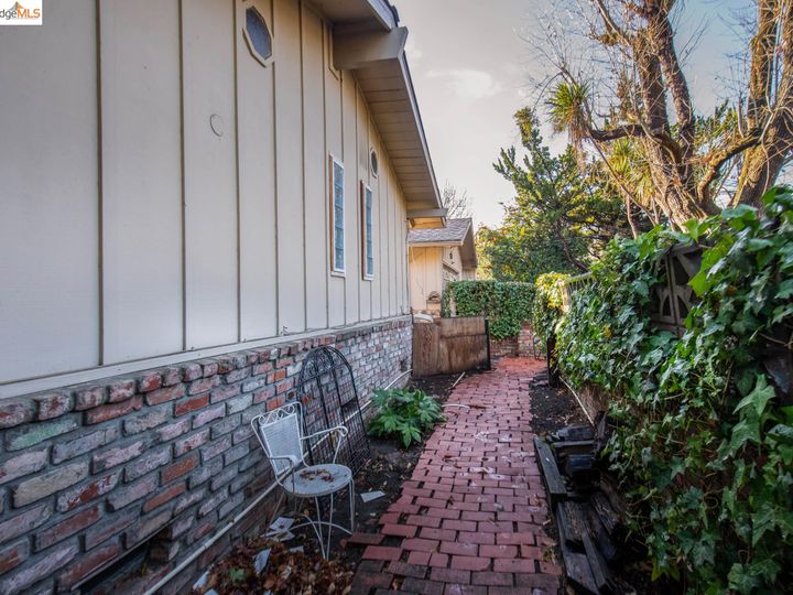 14 Westover Ct, Pleasant Hill, CA | Creekside Park. Photo 12 of 31