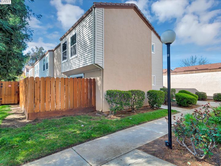 1403 Bel Air Dr #A, Concord, CA, 94521 Townhouse. Photo 31 of 44