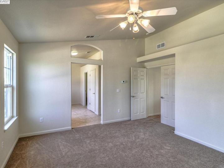 1433 Oasis Ln, Patterson, CA | . Photo 21 of 34