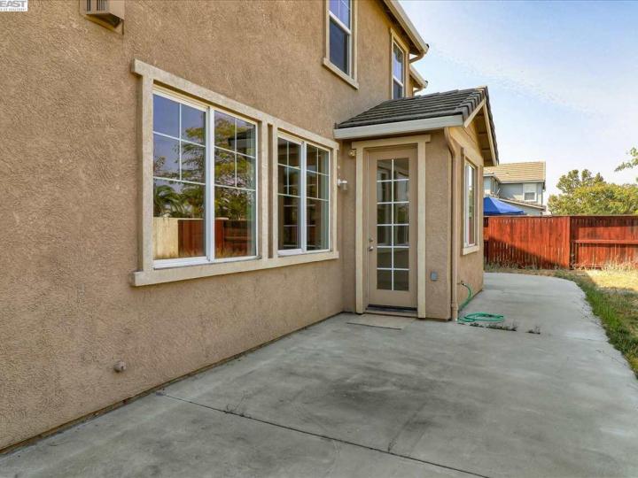 1433 Oasis Ln, Patterson, CA | . Photo 32 of 34