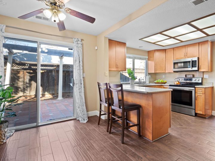 1465 Monterey Ct, Tracy, CA | Central Tracy. Photo 17 of 44