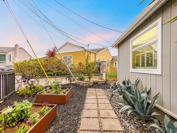 16083 Cambrian Dr, San Leandro, CA | . Photo 35 of 59
