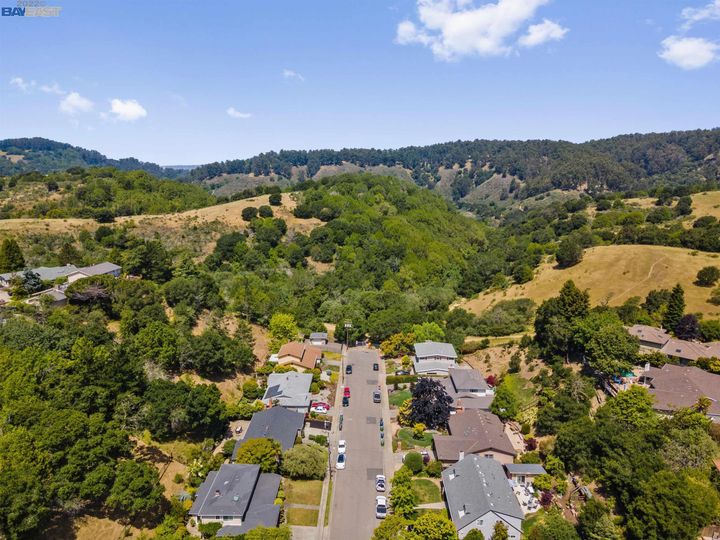 16982 Grovenor Dr, Castro Valley, CA | Parsons Estates. Photo 43 of 44