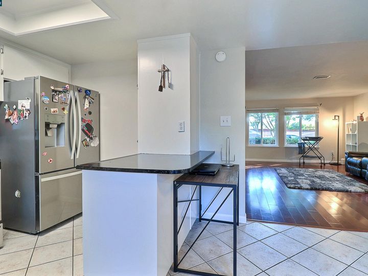 1815 Wildbrook Ct #E, Concord, CA, 94521 Townhouse. Photo 12 of 31