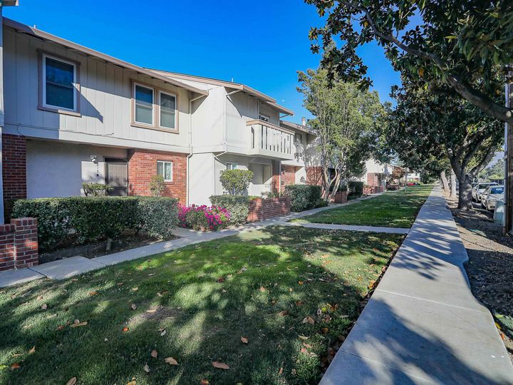 1815 Wildbrook Ct #E, Concord, CA, 94521 Townhouse. Photo 3 of 31