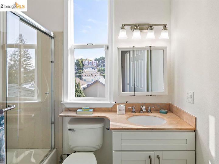 1822 13th Ave, Oakland, CA | Highland Park. Photo 20 of 40