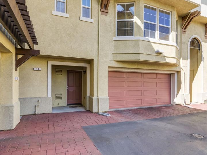 19 Picasso Ct, Pleasant Hill, CA, 94523 Townhouse. Photo 24 of 31