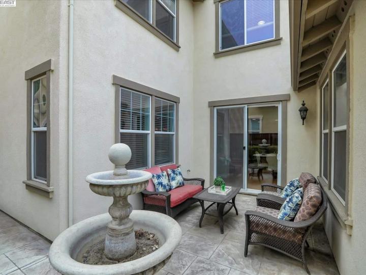 1917 Hollyview Dr, San Ramon, CA | Gale Ranch. Photo 37 of 40