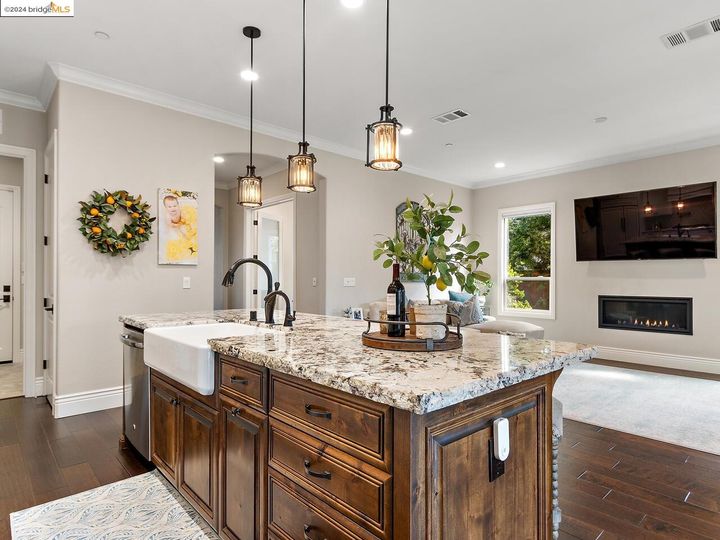 2020 Tempranillo Ln, Brentwood, CA | Trilogy Vineyards. Photo 8 of 36