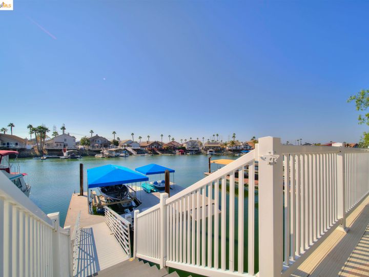 2036 Windward Pt, Discovery Bay, CA | Delta Waterfront Access. Photo 35 of 44