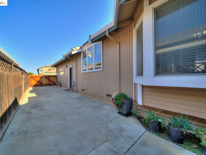 2036 Windward Pt, Discovery Bay, CA | Delta Waterfront Access. Photo 39 of 44