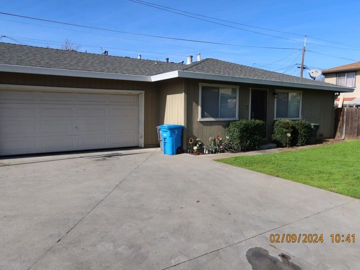 207 W 9th St, Gilroy, CA | . Photo 5 of 10