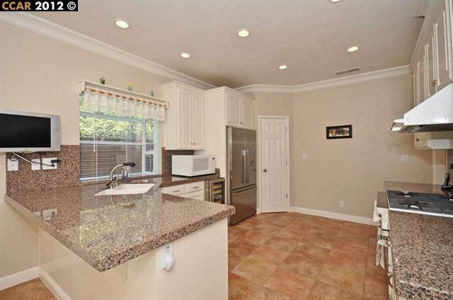 212 Wood Valley Pl, Danville, CA, 94506 Townhouse. Photo 7 of 22