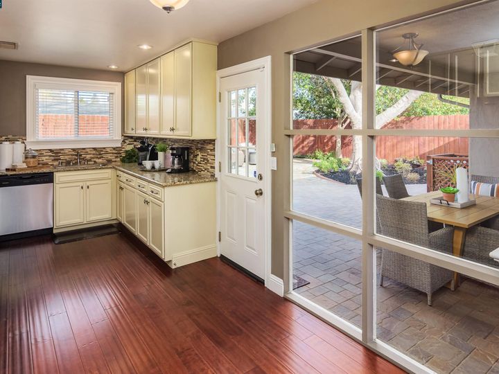 2124 Dena Dr, Concord, CA | Holbrook Heights. Photo 12 of 28