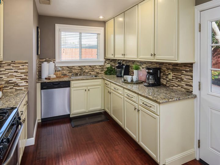 2124 Dena Dr, Concord, CA | Holbrook Heights. Photo 14 of 28