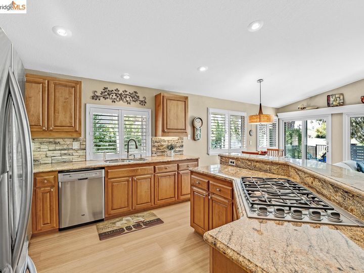 2136 Saint Andrews Ct, Discovery Bay, CA | Discovery Bay Country Club. Photo 17 of 40