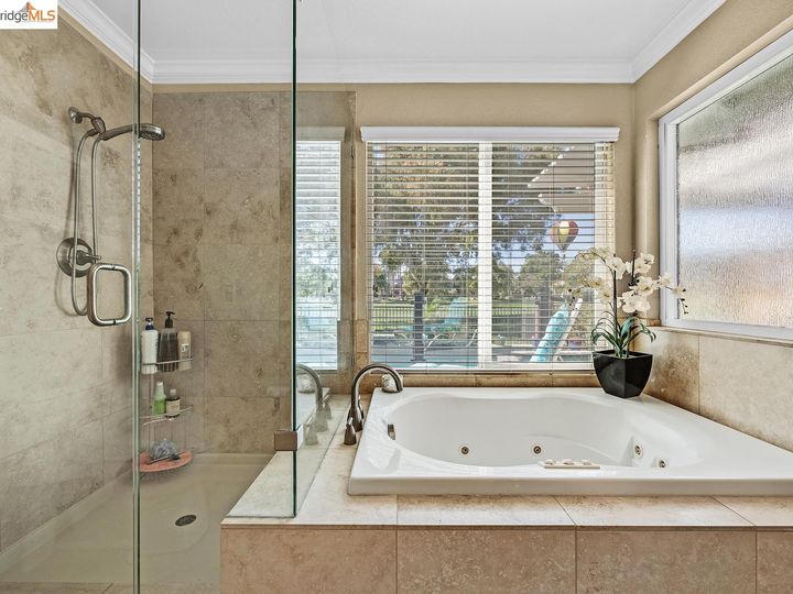 2136 Saint Andrews Ct, Discovery Bay, CA | Discovery Bay Country Club. Photo 29 of 40