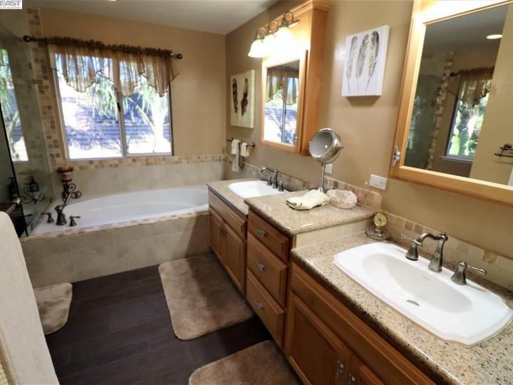 2140 Saint Andrews Ct, Discovery Bay, CA | Discovery Bay Country Club. Photo 20 of 33