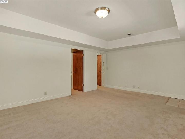 22041 Barnhill Ln, Castro Valley, CA | 5 Canyons. Photo 29 of 33