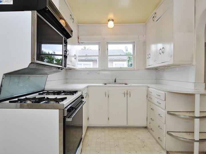 2244 109th Ave, Oakland, CA | . Photo 8 of 29