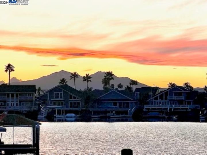 2306 Cove Ct, Discovery Bay, CA | Delta Waterfront Access. Photo 17 of 17