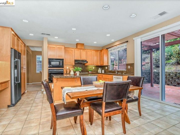 2311 Colonial Ct, Brentwood, CA | Shadow Lakes. Photo 12 of 50
